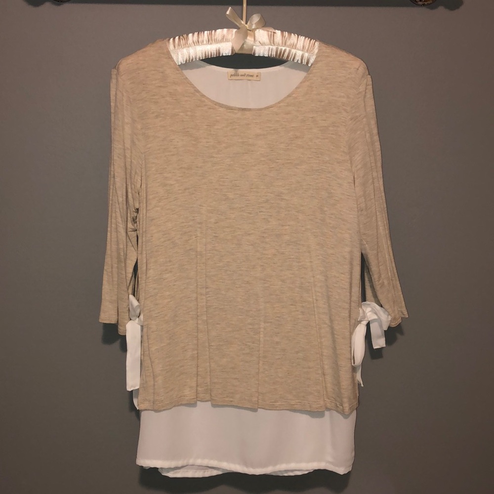 Pebble and Stone 3/4 sleeve top